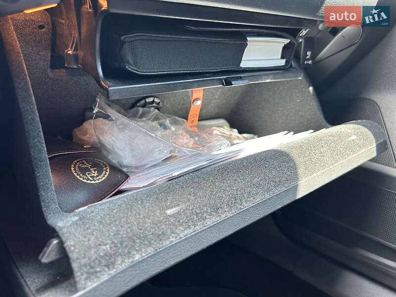 Універсал Volkswagen Passat 2011 в Києві