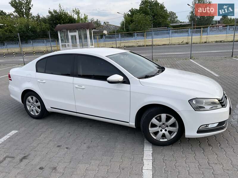 Volkswagen Passat 2011