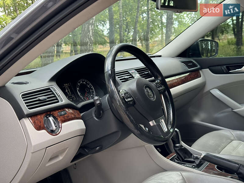 Седан Volkswagen Passat 2013 в Ахтырке