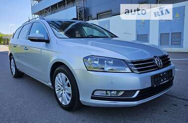 Универсал Volkswagen Passat 2014 в Киеве