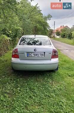 Седан Volkswagen Passat 2003 в Стрые