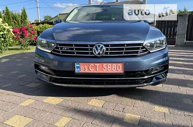 Седан Volkswagen Passat 2018 в Жовкве