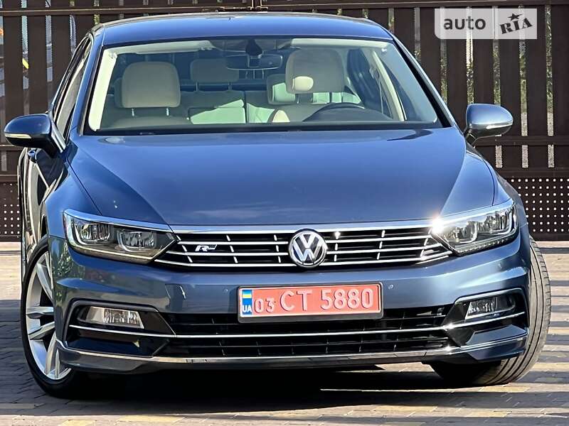 Седан Volkswagen Passat 2018 в Жовкве