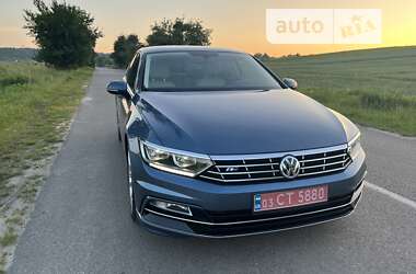 Седан Volkswagen Passat 2018 в Жовкве