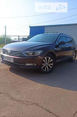 Универсал Volkswagen Passat 2016 в Житомире