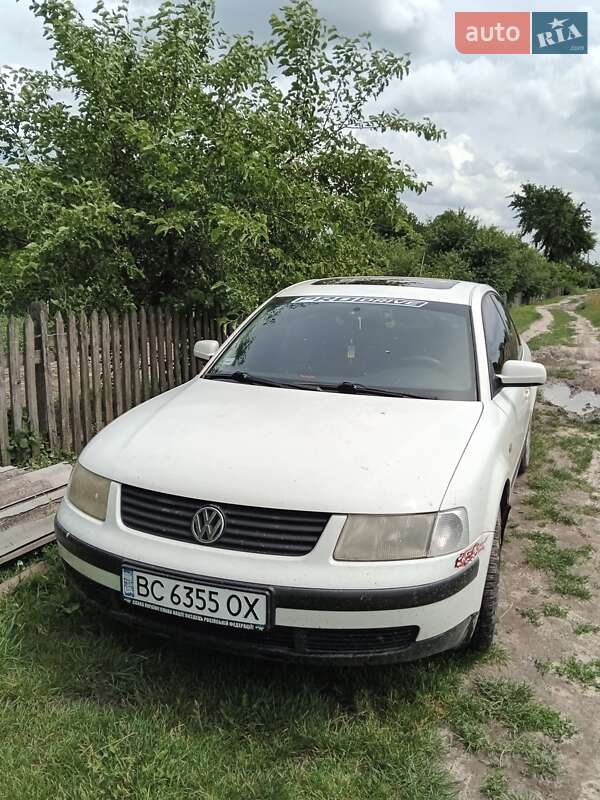 Седан Volkswagen Passat 1997 в Львові