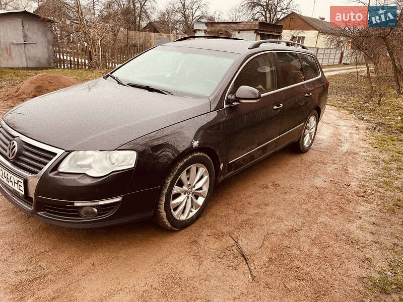 Універсал Volkswagen Passat 2010 в Коростені