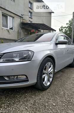 Универсал Volkswagen Passat 2012 в Кельменцах