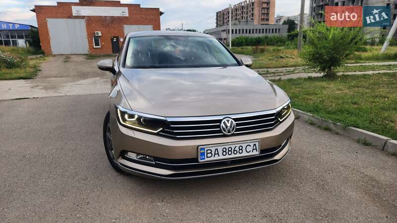 Седан Volkswagen Passat 2015 в Долинській