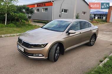Седан Volkswagen Passat 2015 в Долинской