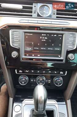 Седан Volkswagen Passat 2015 в Долинской