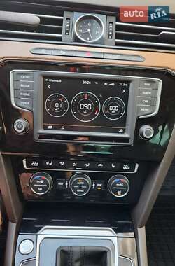 Седан Volkswagen Passat 2015 в Долинской