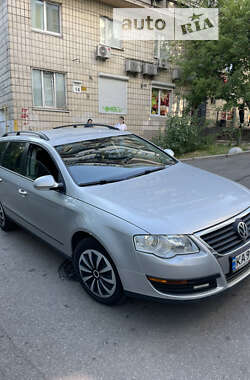 Універсал Volkswagen Passat 2005 в Києві