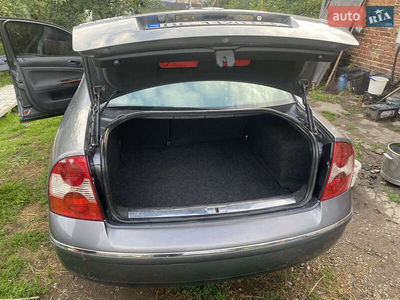 Седан Volkswagen Passat 2005 в Львові