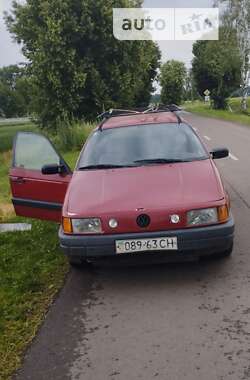 Универсал Volkswagen Passat 1993 в Лебедине