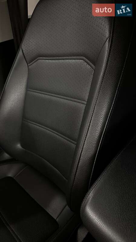 Седан Volkswagen Passat 2016 в Черкассах