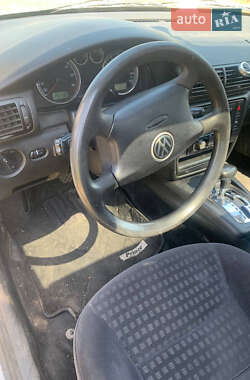 Универсал Volkswagen Passat 2001 в 
