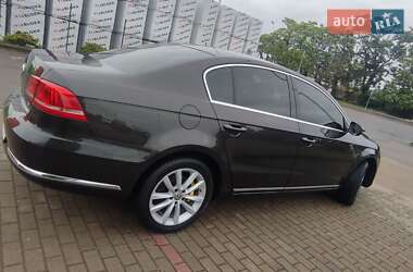 Седан Volkswagen Passat 2011 в Виноградове