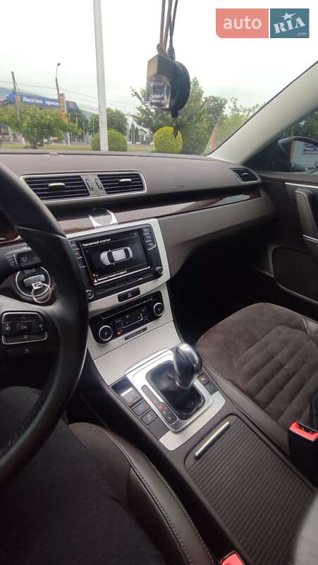 Седан Volkswagen Passat 2011 в Виноградове
