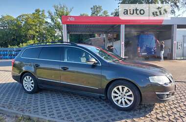 Универсал Volkswagen Passat 2010 в Тернополе