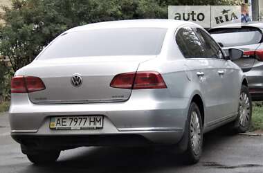Седан Volkswagen Passat 2014 в Доброполье