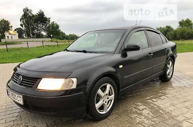 Седан Volkswagen Passat 1999 в Глибокій