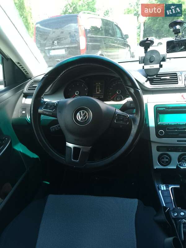 Универсал Volkswagen Passat 2009 в Хмельницком
