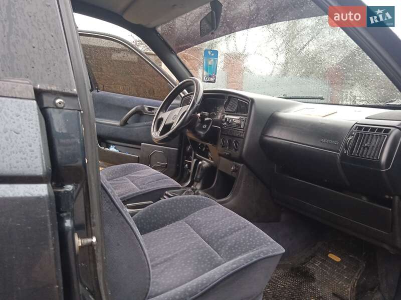 Универсал Volkswagen Passat 1993 в Ровно