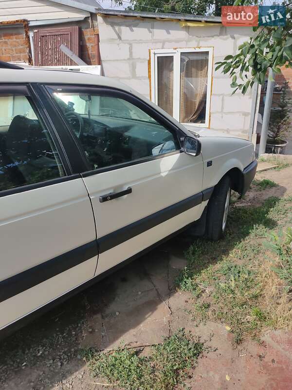 Универсал Volkswagen Passat 1989 в Днепре