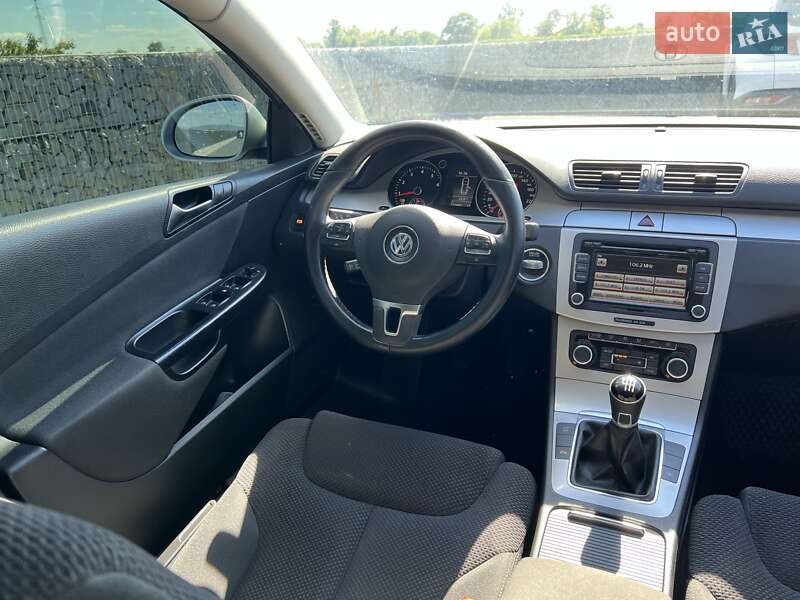 Седан Volkswagen Passat 2010 в Мукачевому