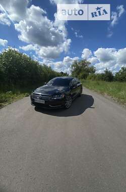 Седан Volkswagen Passat 2011 в Тернополі