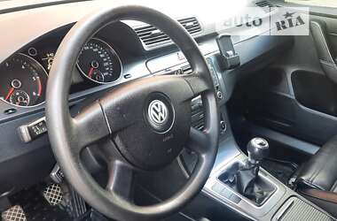 Універсал Volkswagen Passat 2010 в Тернополі