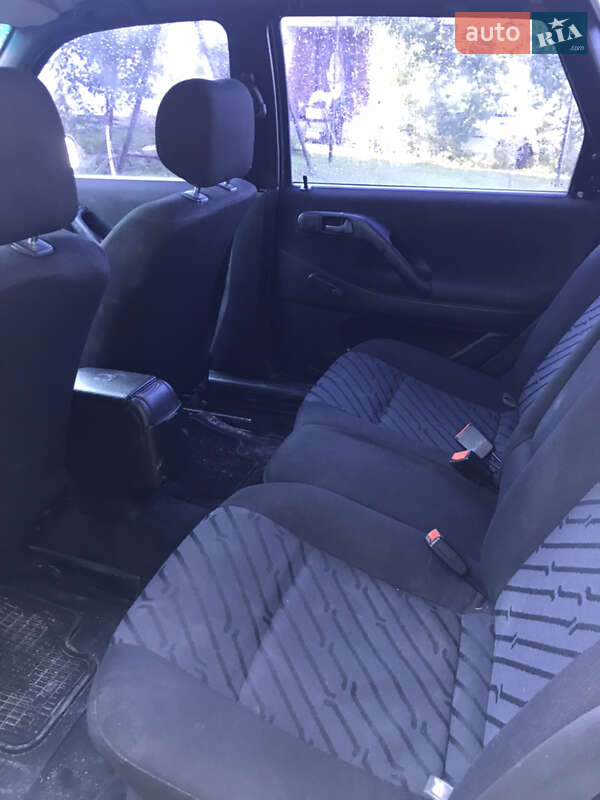 Седан Volkswagen Passat 1996 в Самборі фото 10 Седан Volkswagen Passat 1996 в Самборі
