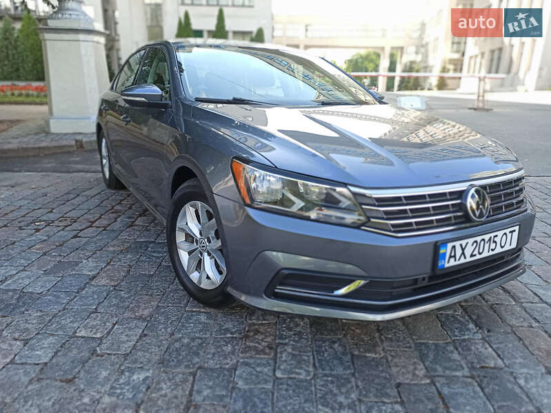 Седан Volkswagen Passat 2017 в Харькове