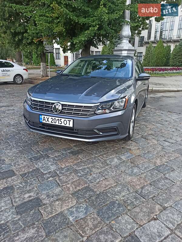 Седан Volkswagen Passat 2017 в Харькове