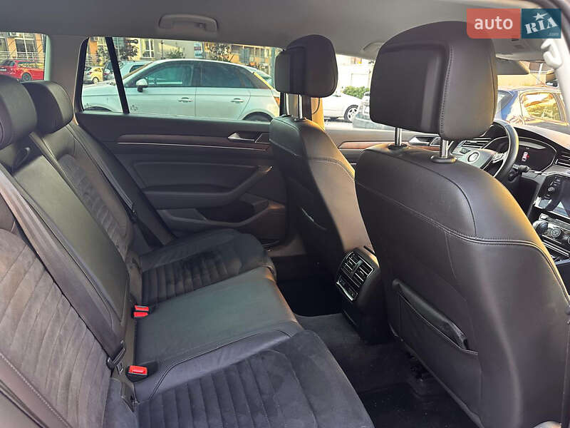 Универсал Volkswagen Passat 2018 в Львове