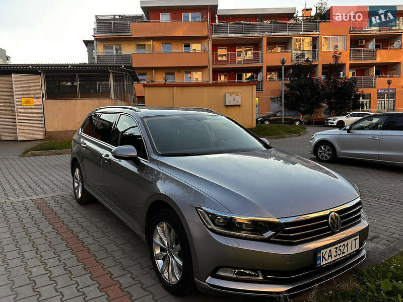 Универсал Volkswagen Passat 2018 в Львове