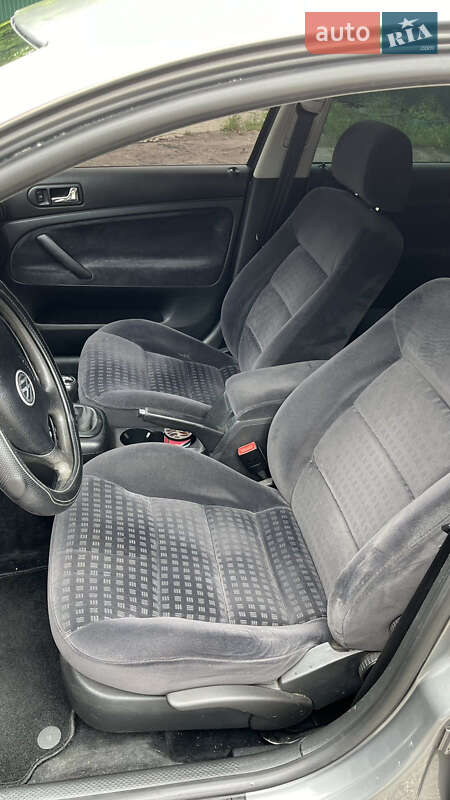 Седан Volkswagen Passat 2003 в Краматорске