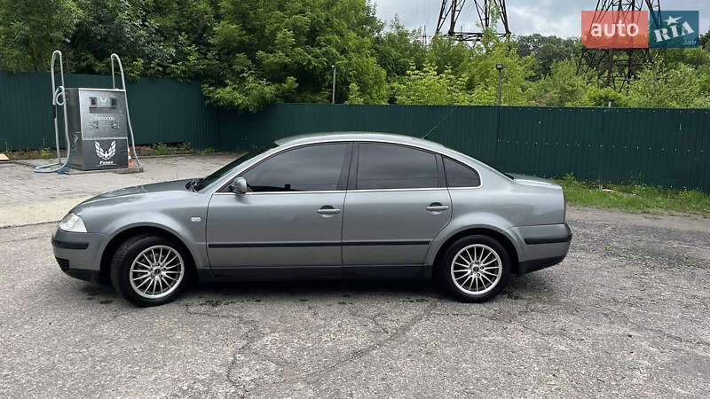 Седан Volkswagen Passat 2003 в Краматорске