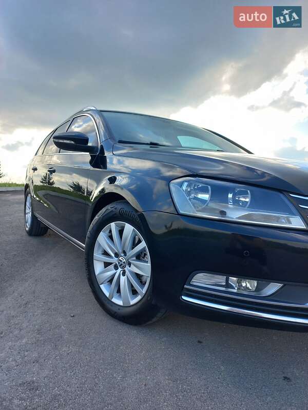 Універсал Volkswagen Passat 2014 в Рівному