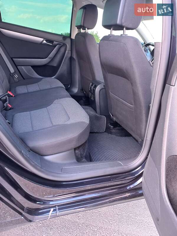 Універсал Volkswagen Passat 2014 в Рівному