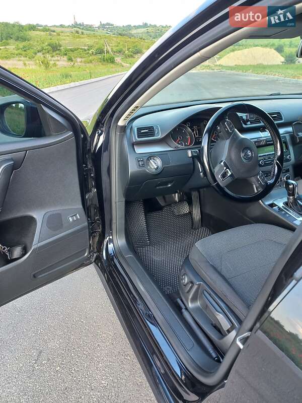 Універсал Volkswagen Passat 2014 в Рівному