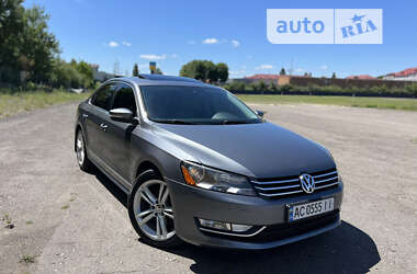 Седан Volkswagen Passat 2014 в Луцке