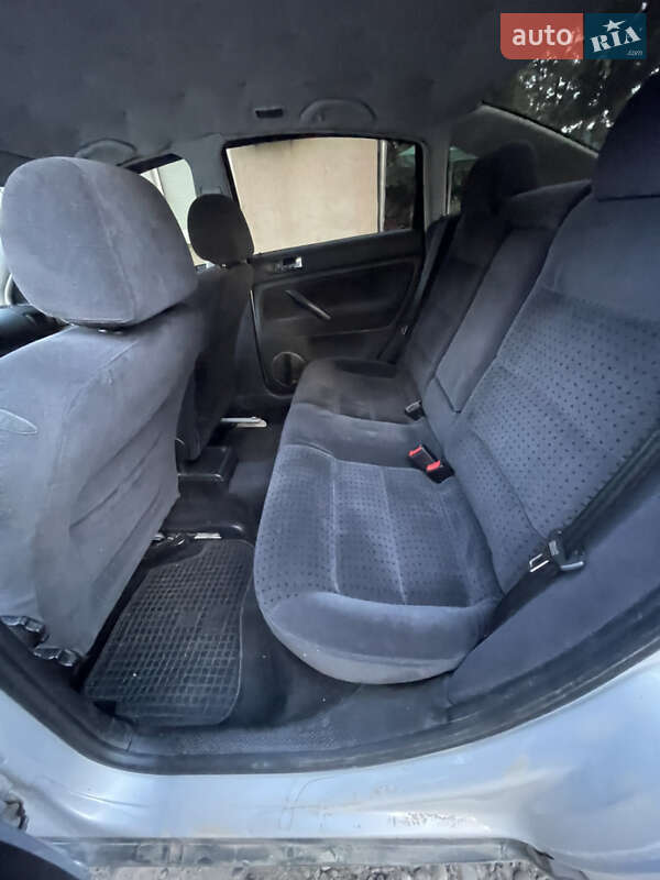 Седан Volkswagen Passat 1999 в Кицмани