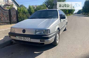 Седан Volkswagen Passat 1988 в Тернополі