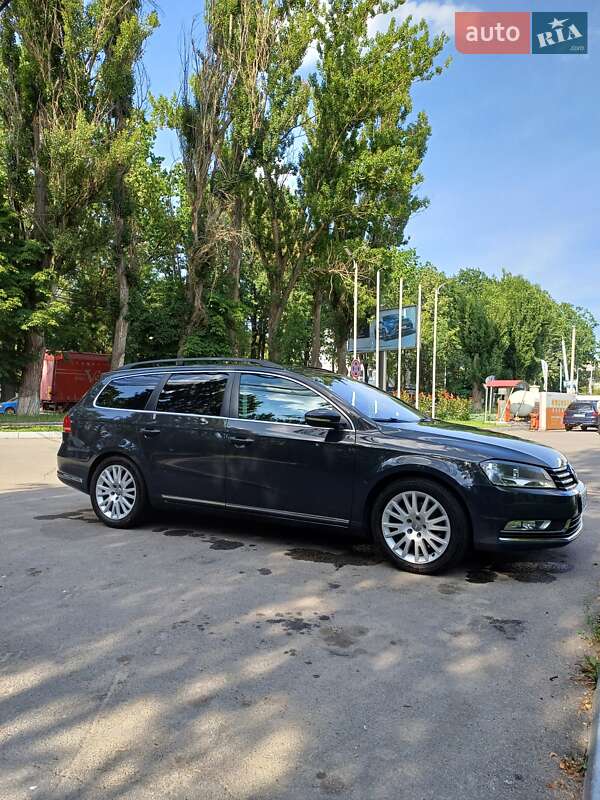 Универсал Volkswagen Passat 2013 в Виннице