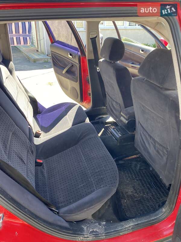 Универсал Volkswagen Passat 1998 в Староконстантинове