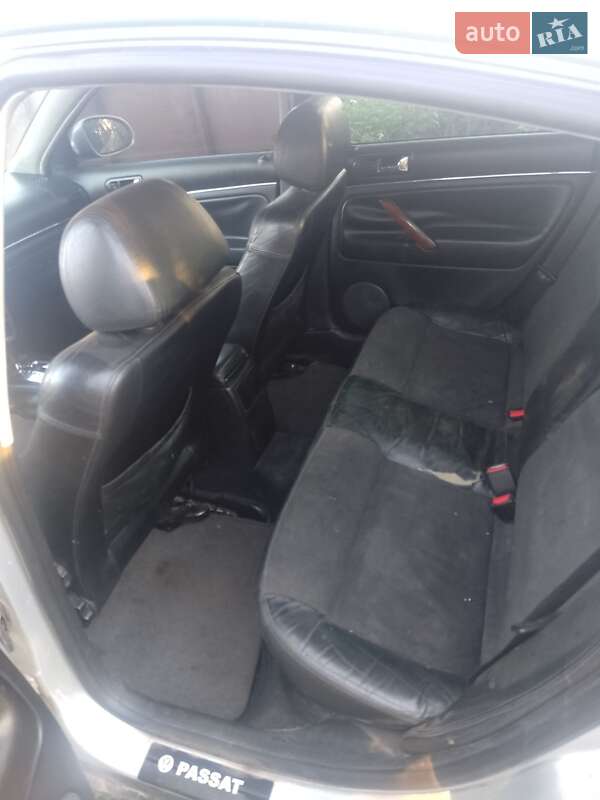 Седан Volkswagen Passat 2001 в Яготине