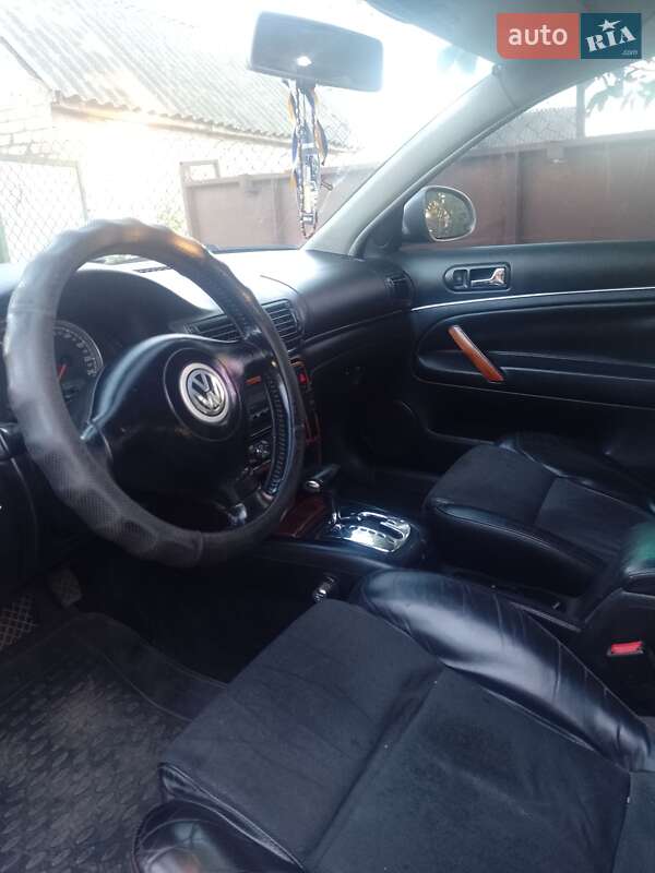 Седан Volkswagen Passat 2001 в Яготине