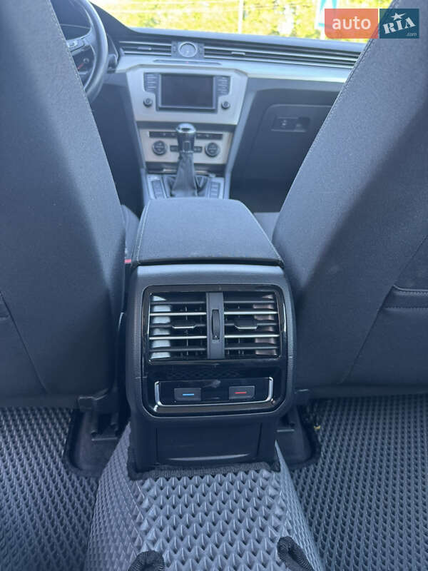 Універсал Volkswagen Passat 2016 в Луцьку